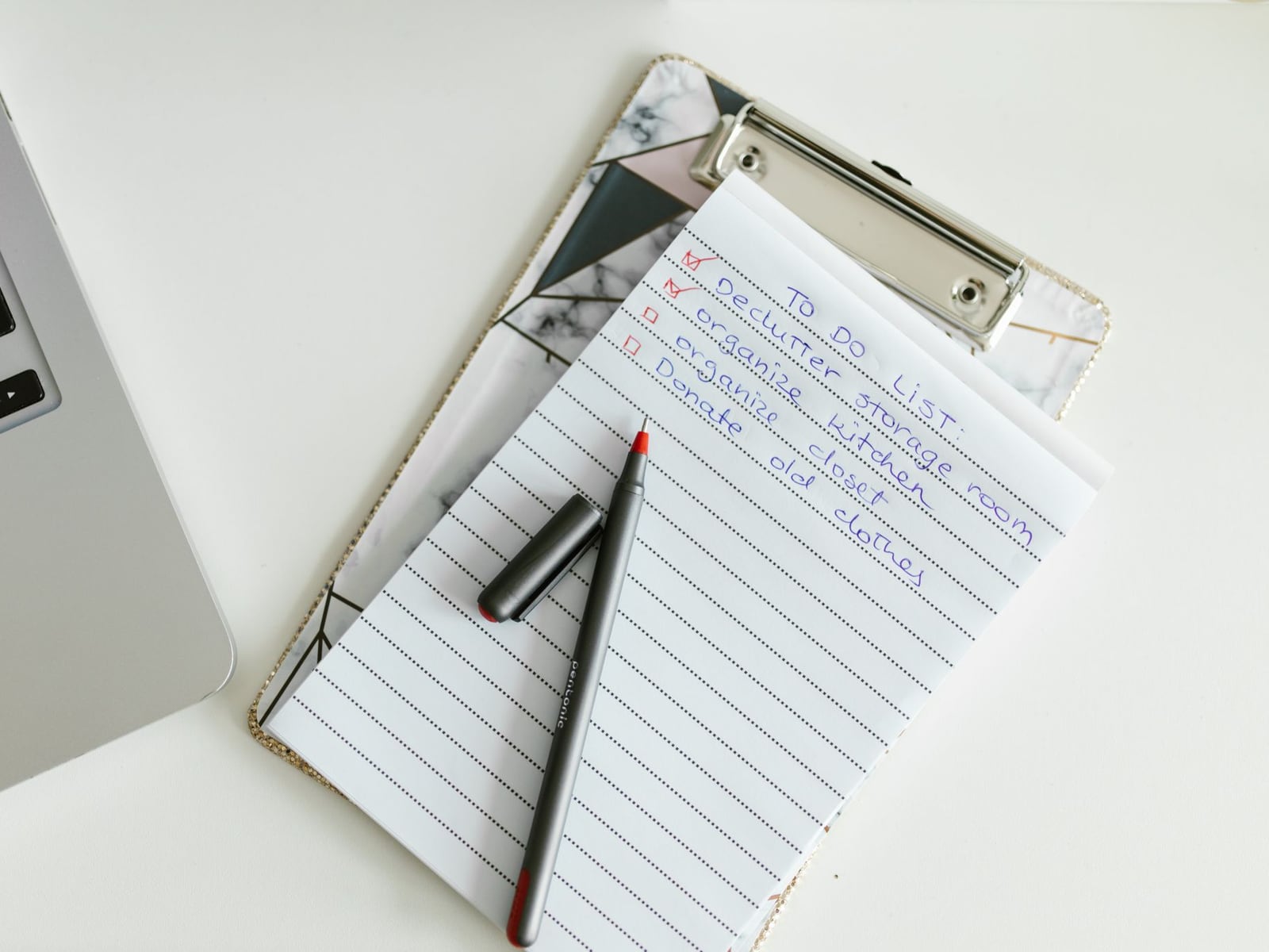 Eine strukturierte Checkliste zur Vorbereitung eines Redaktions-Briefings.